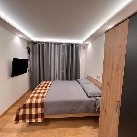 דירות Oga Elegante E Moderno Monolocale מראה חיצוני תמונה